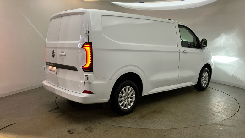 Volkswagen Transporter T32 Swb Electric 160kW 65kWh Commerce Pro Van Auto